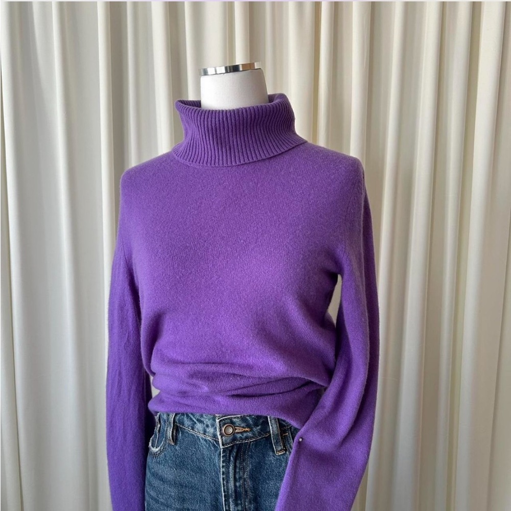 Vintage Lord & Taylor 100% Cashmere Turtle Neck in Purple size Large. - Picture 3 of 7